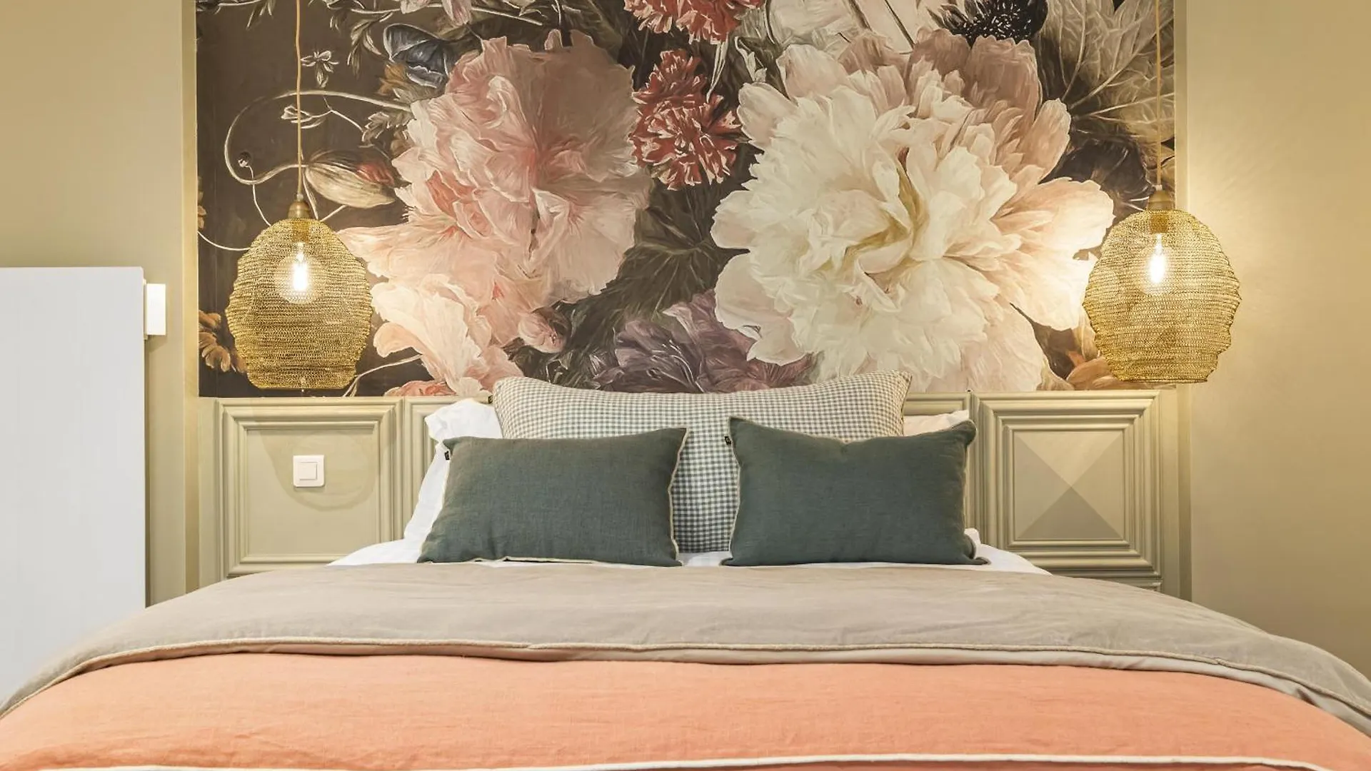 Scarlett Apartment Paris